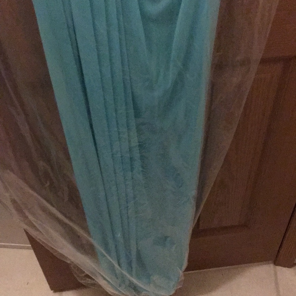 David’s Bridal Gown - Picture 3 of 5